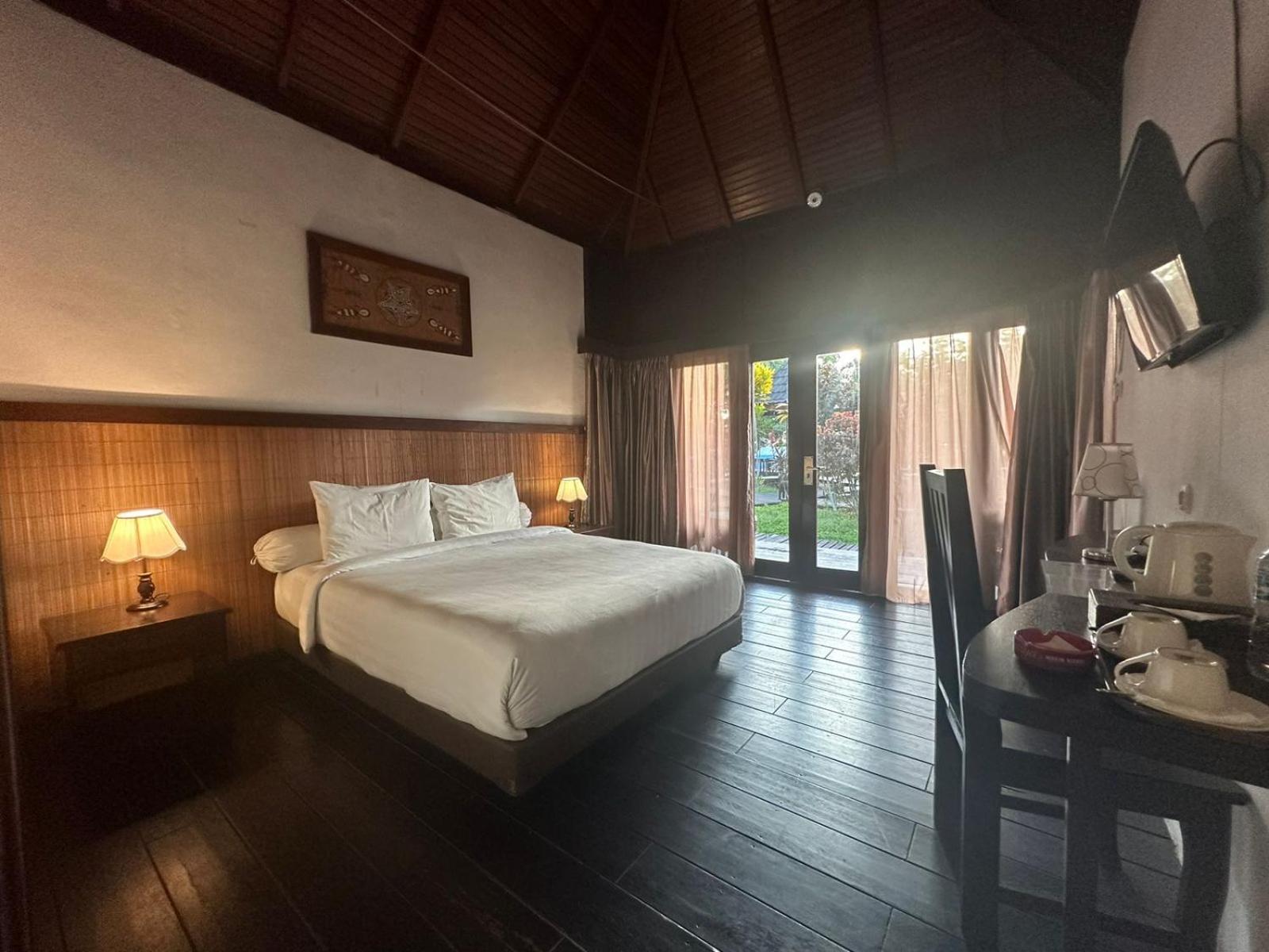 Kasuari Valley Beach Resort Соронг Екстериор снимка