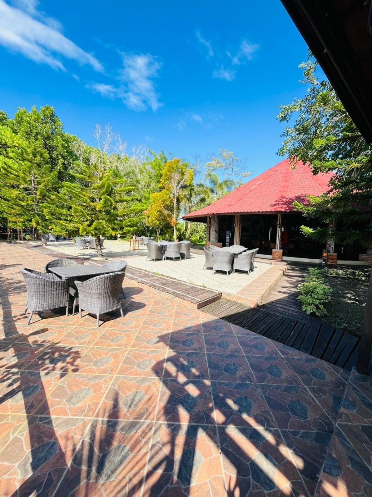 Kasuari Valley Beach Resort Соронг Екстериор снимка