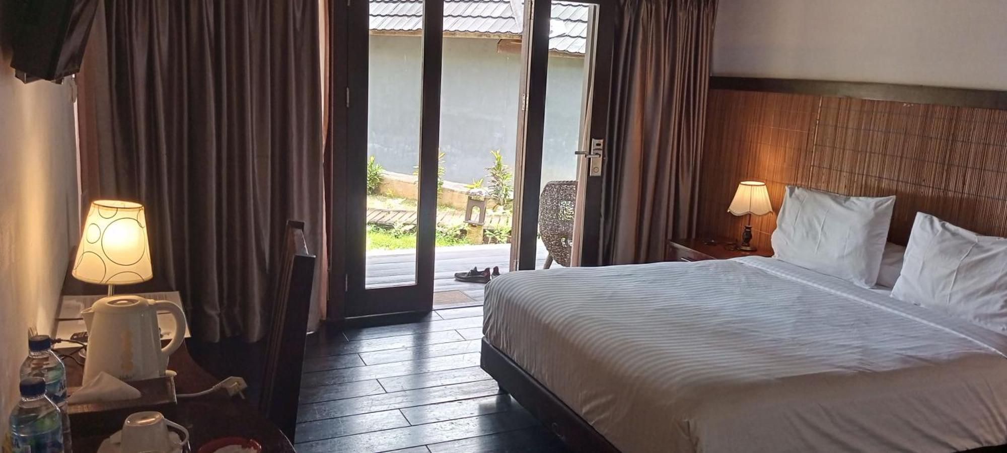 Kasuari Valley Beach Resort Соронг Екстериор снимка