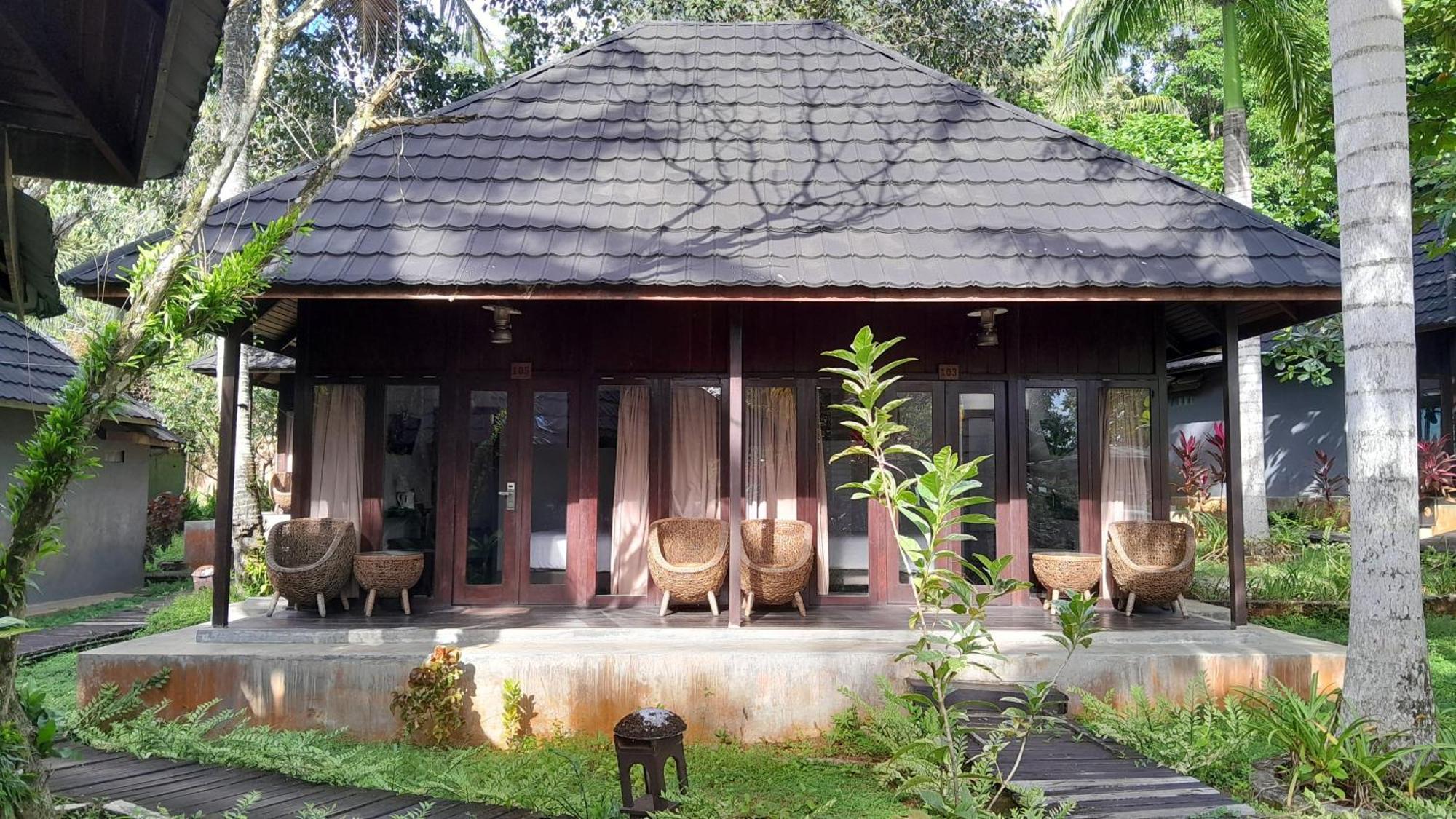 Kasuari Valley Beach Resort Соронг Екстериор снимка